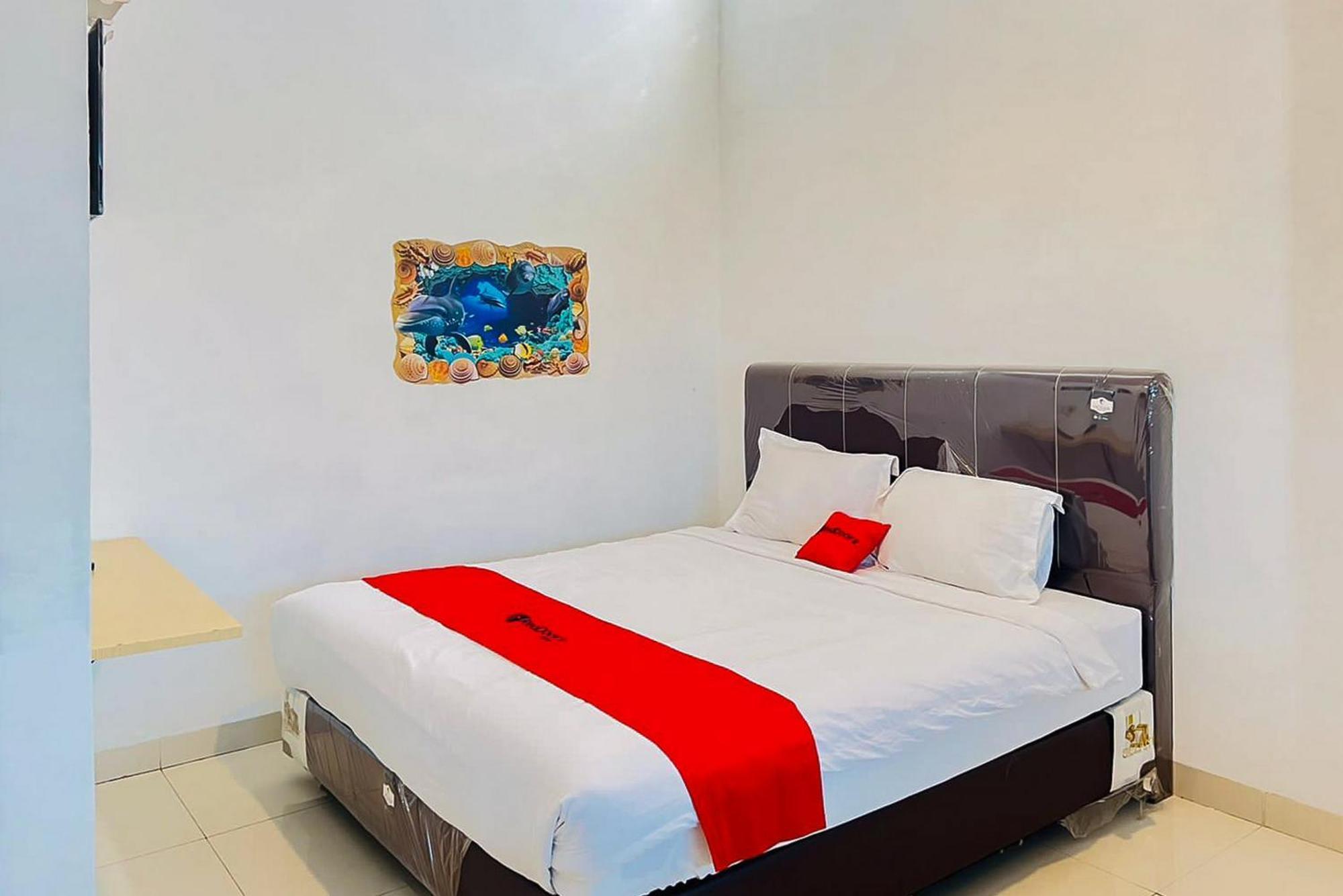 OYO 89995 Damai Guest House Kabanjahe Exterior foto